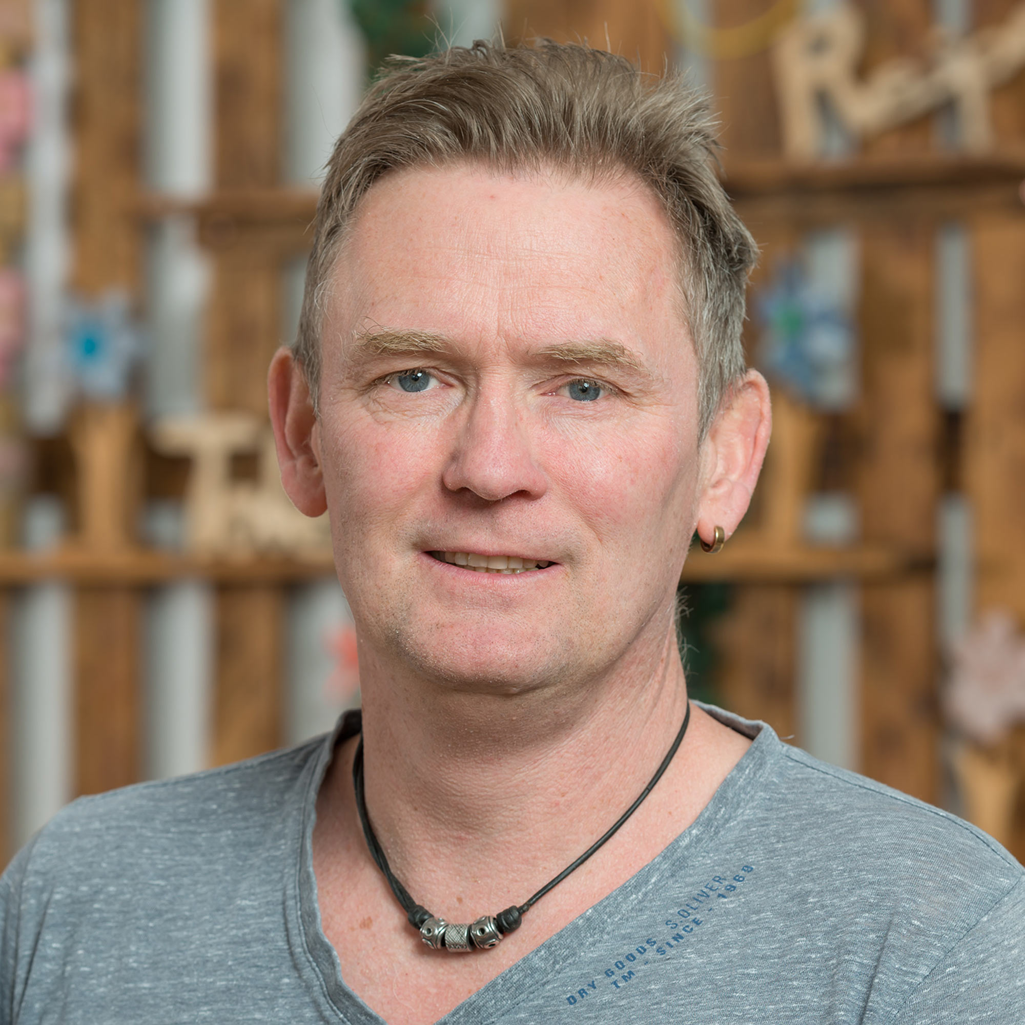 Stefan Schnellbacher, Gruppenleiter Arbeitsbereich Andere Leistungsanbieter Das Bild zeigt Stefan Schnellbacher. Er ist Gruppenleiter im Arbeitsbereich Andere Leistungsanbieter und Ansprechpartner für Firmen bezüglich Arbeitsaufträge und Auftragsabwicklung